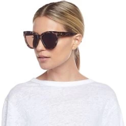 Le Specs   Liar Lair Volcanic Tort/Brown Lenses -Fashion Sunglasses Store Le Specs Liar Lair Volcanic Tort Sunglasses Face Angle result 49101.1690933511.1280.1280