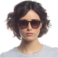 Le Specs   No Biggie Black And Tort/Khaki Gradient Lenses -Fashion Sunglasses Store No Biggie Black and Tort Sunglasses Face Front result 32627.1690934605.1280.1280